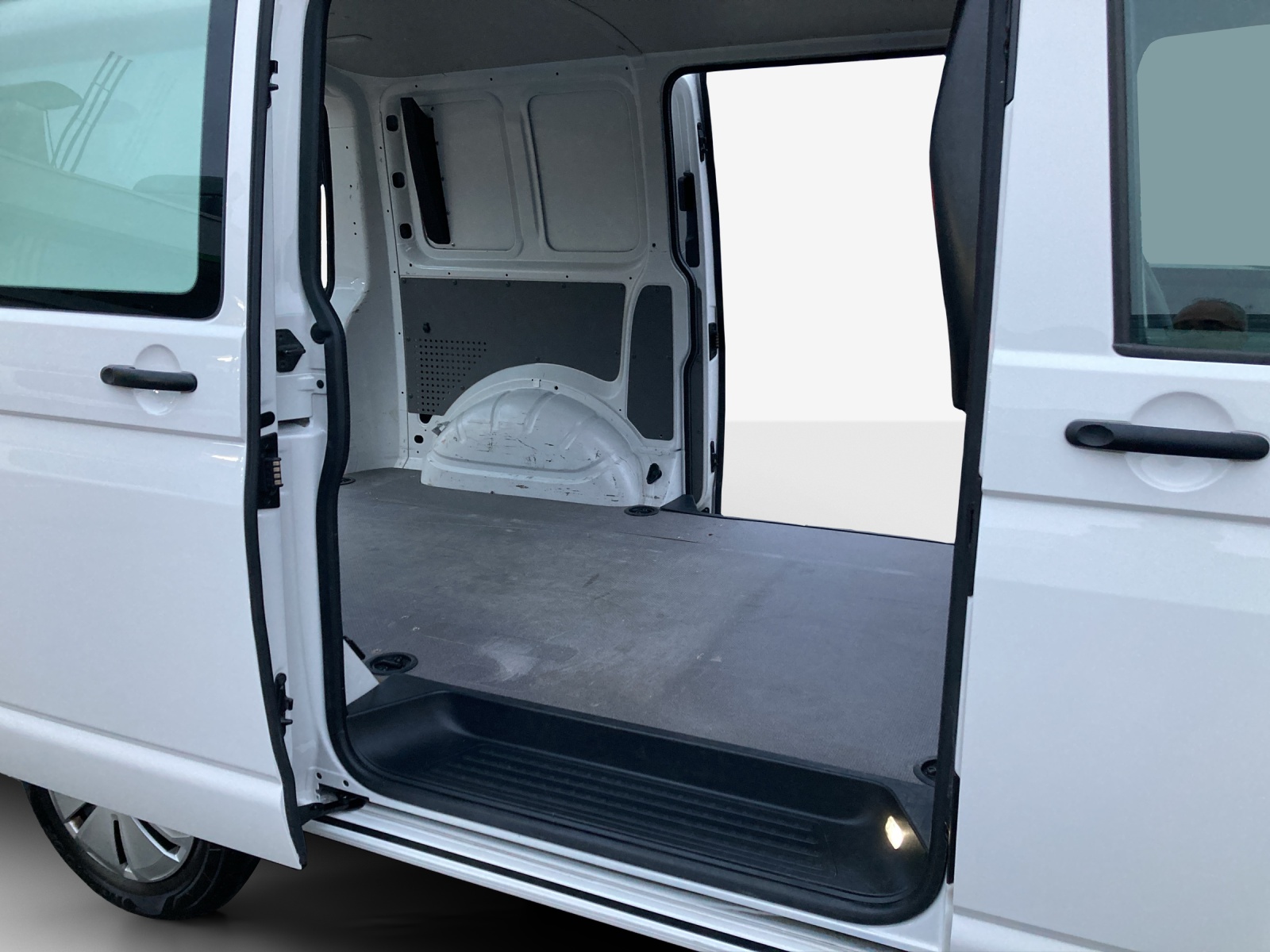 VW T6.1 2.0 TDI-image-13