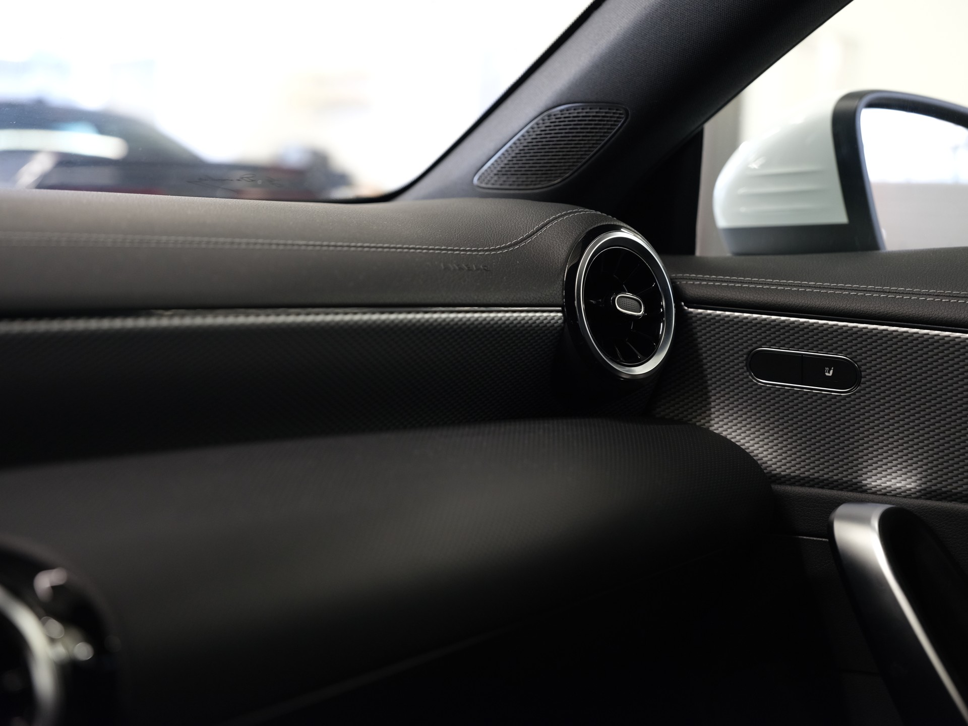 MERCEDES-BENZ CLA Shooting Brake 180 7G-DCT Progressive *Advantage Paket* *Park Paket*-image-23