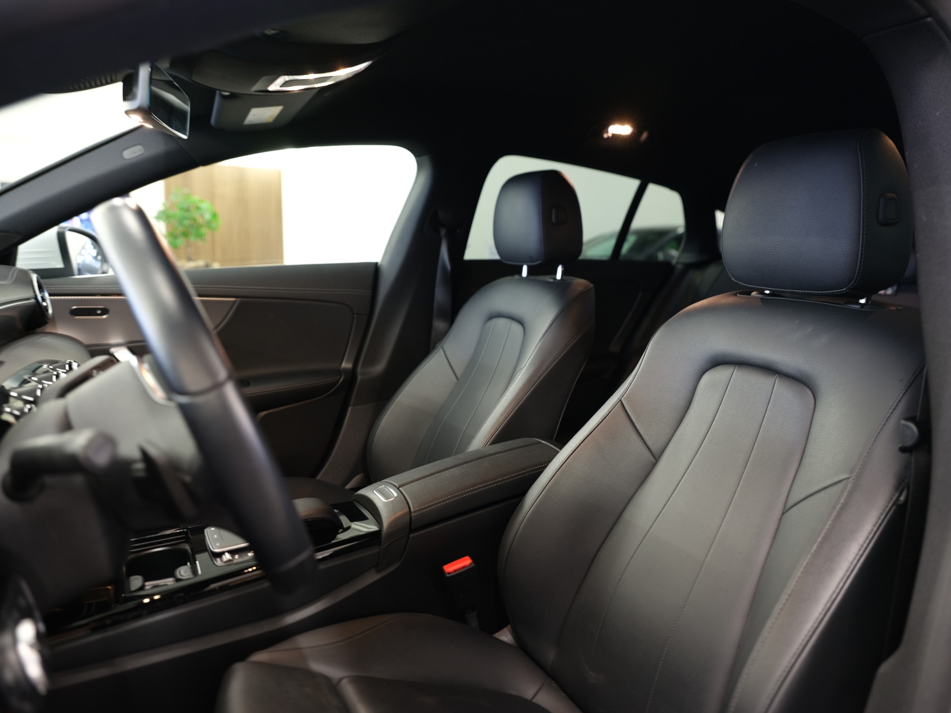 MERCEDES-BENZ CLA Shooting Brake 180 7G-DCT Progressive *Advantage Paket* *Park Paket*-image-14
