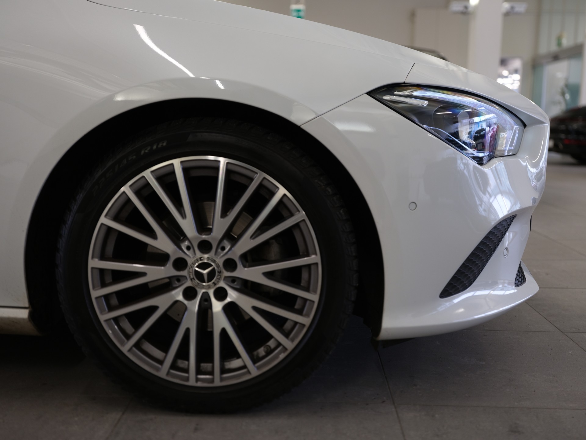 MERCEDES-BENZ CLA Shooting Brake 180 7G-DCT Progressive *Advantage Paket* *Park Paket*-image-8