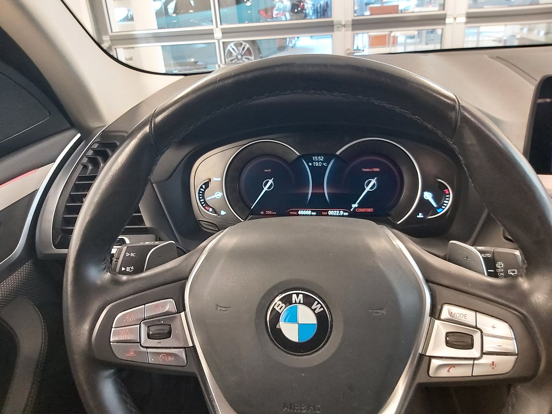BMW X3 xDrive20d xLine-image-12