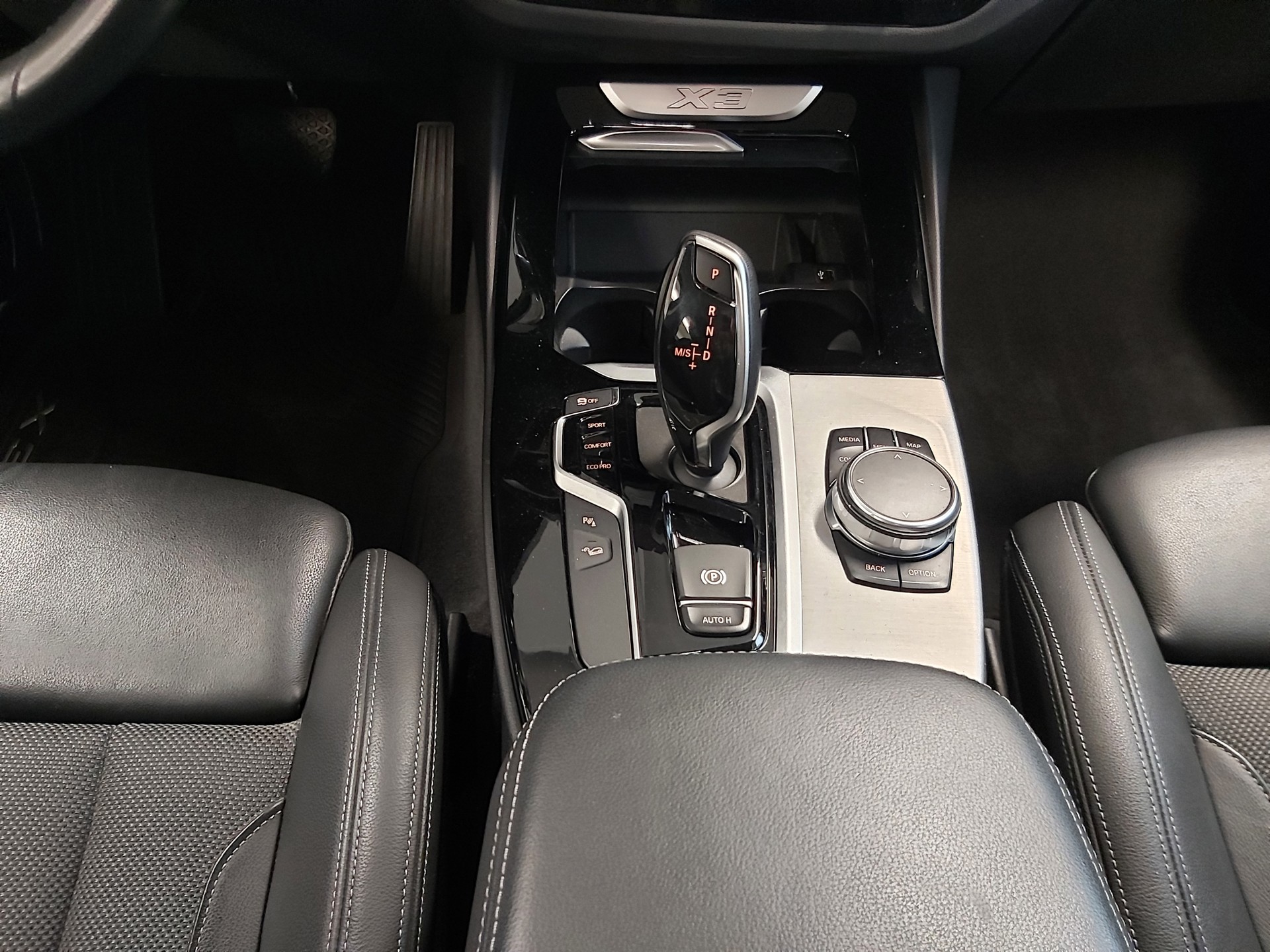 BMW X3 xDrive20d xLine-image-15