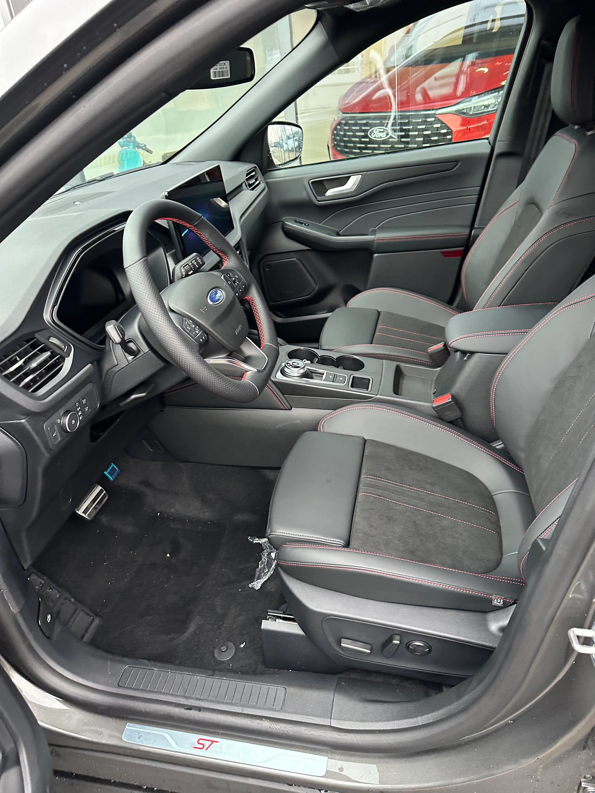 FORD Kuga 2.5 Hybrid ST-Line X 4x4 FHEV-image-9