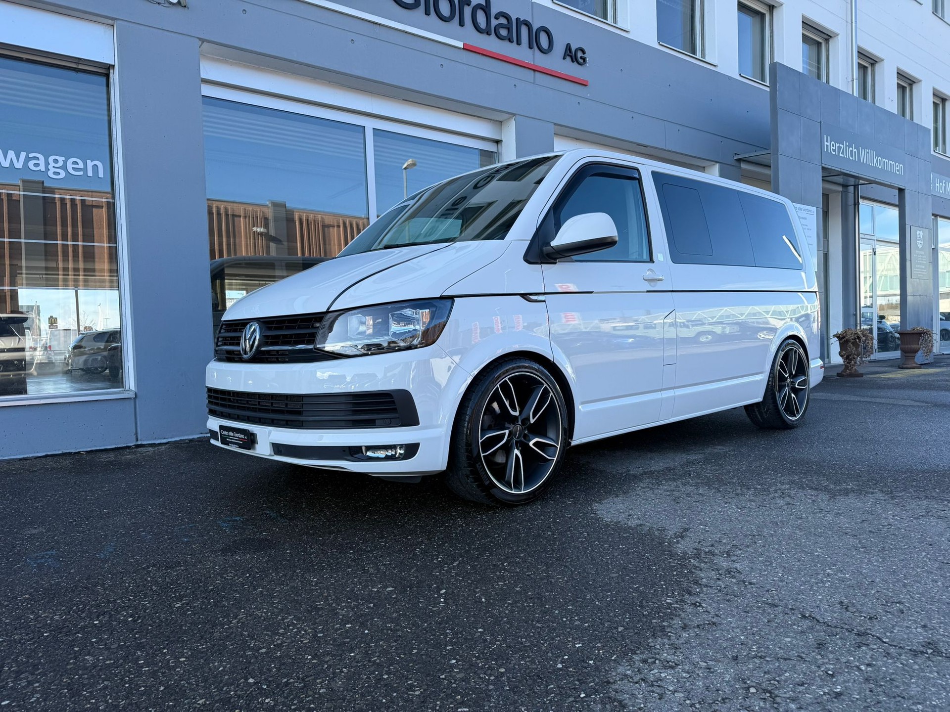 VW T6 2.0 TDI-showroom-element-3