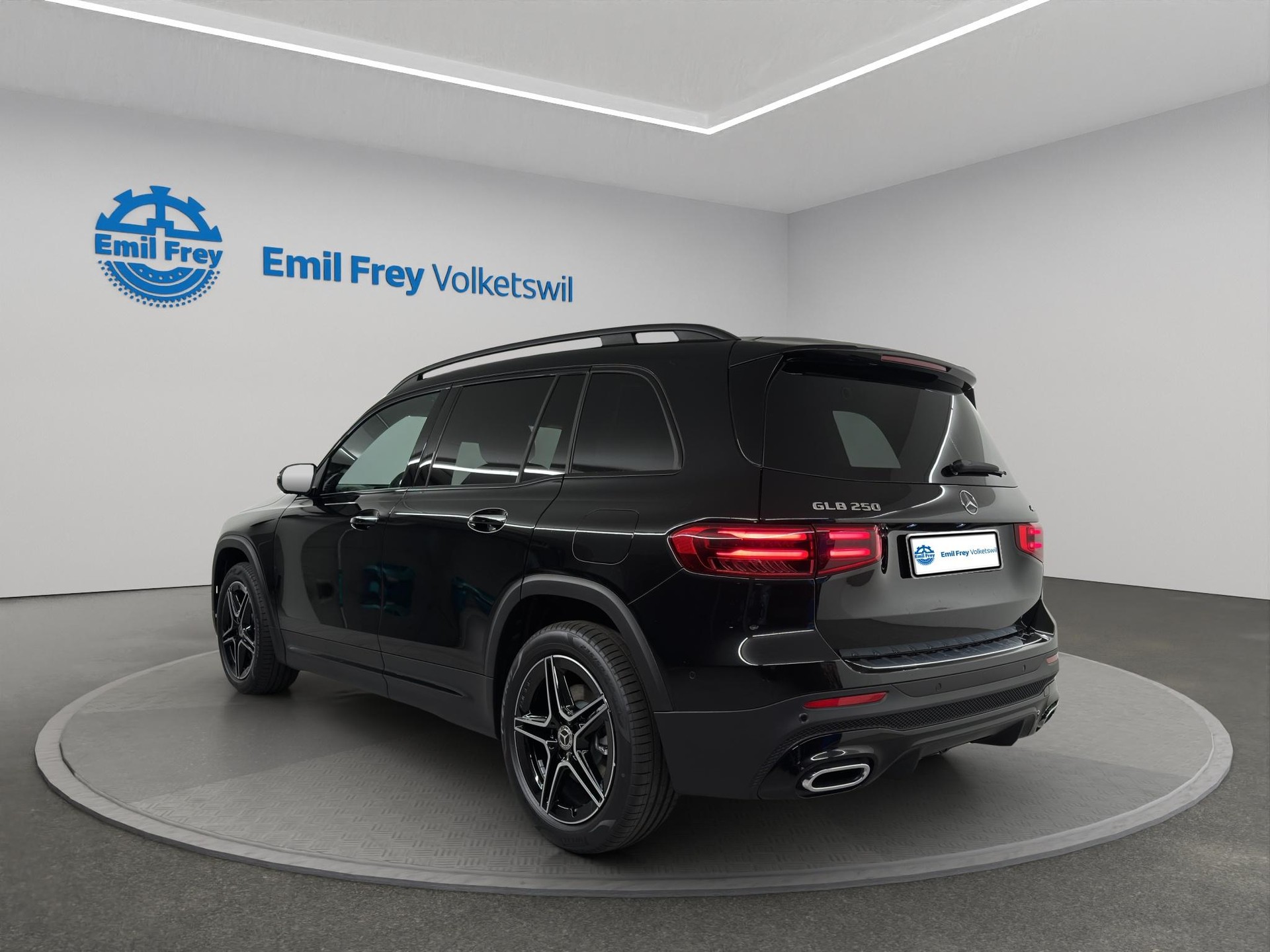 MERCEDES-BENZ GLB 250 AMG Line 4matic-showroom-element-2