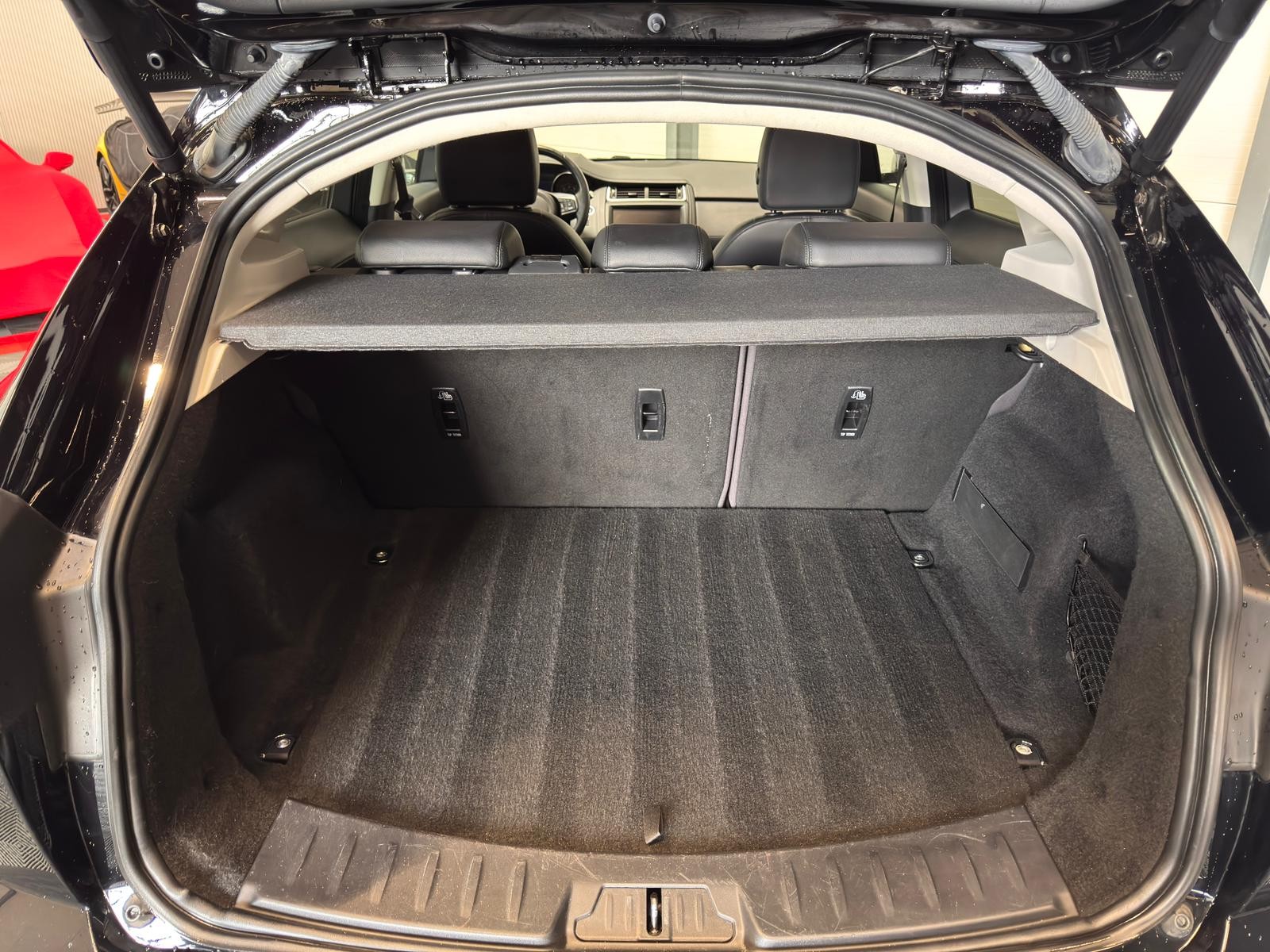 JAGUAR E-Pace 2.0 T 300 S AWD-image-10
