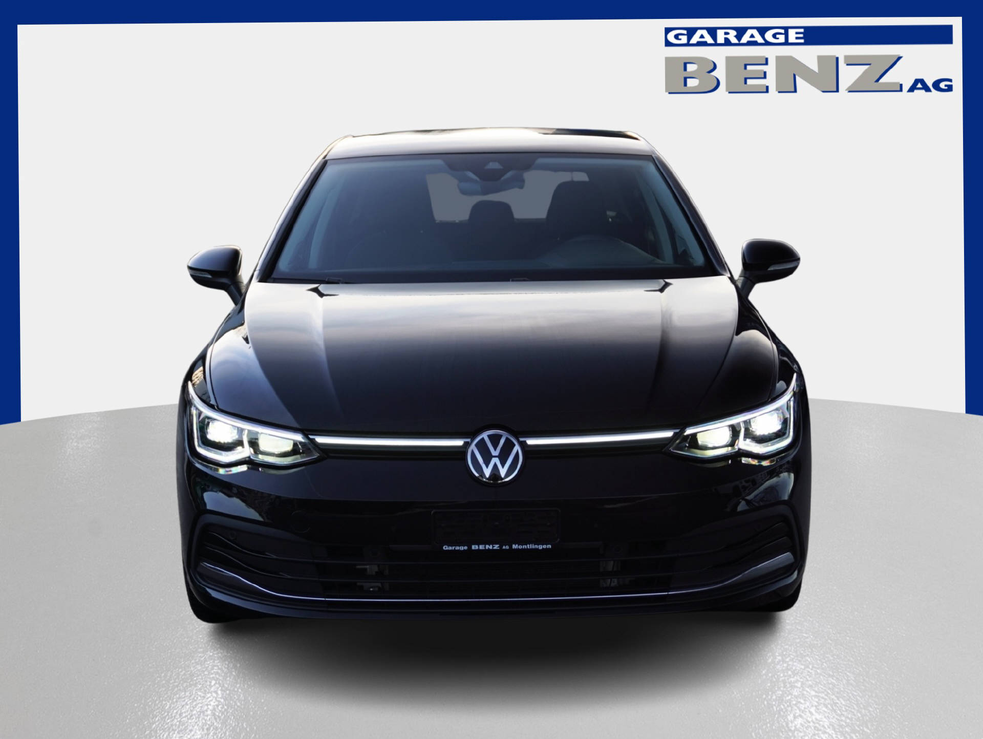 VW Golf VIII 2.0 TSI Style DSG 4Motion-image-1
