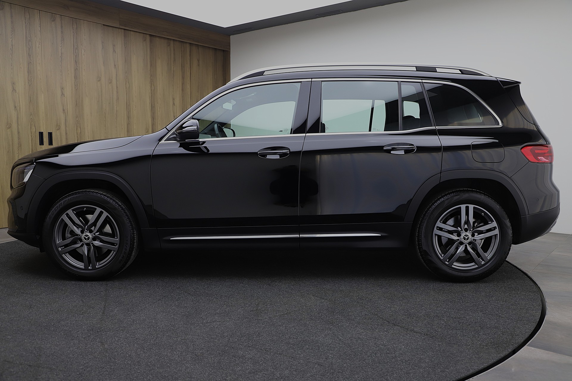 MERCEDES-BENZ GLB 220 d 4Matic 8G-Tronic Progressive Advance-image-2