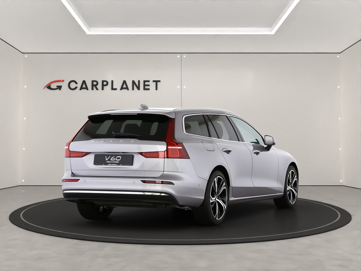 VOLVO V60 2.0 T6 TE Ultra Bright eAWD-image-3