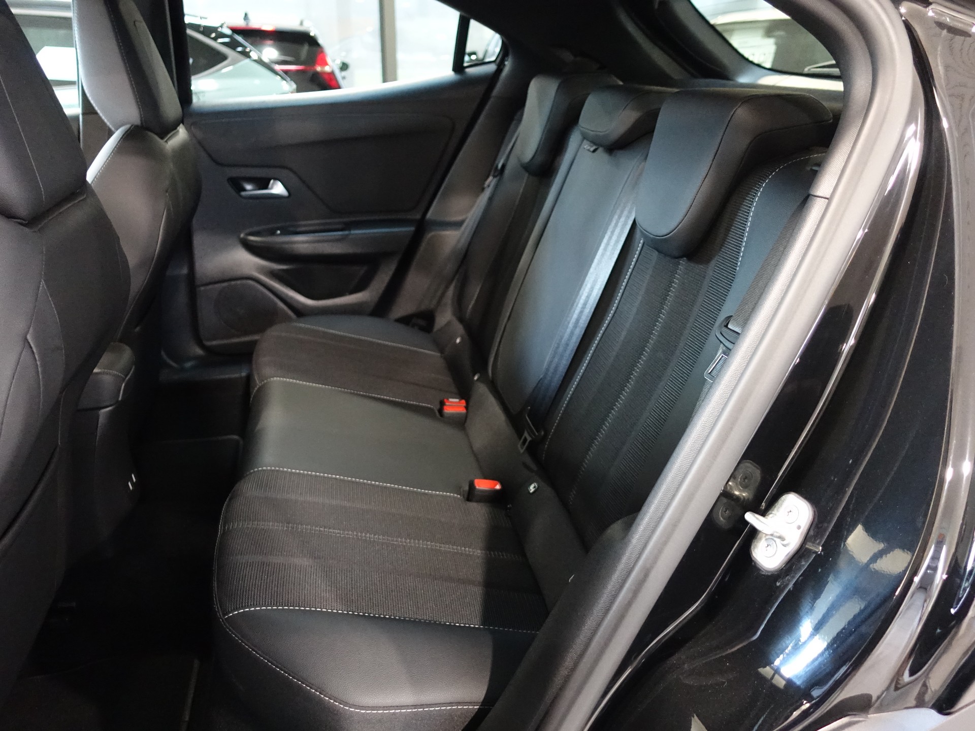 OPEL Mokka 1.2T GS Automat-image-9