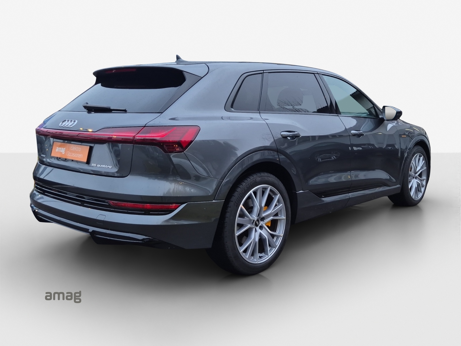 AUDI e-tron 55 S Line Black Edition quattro-image-5