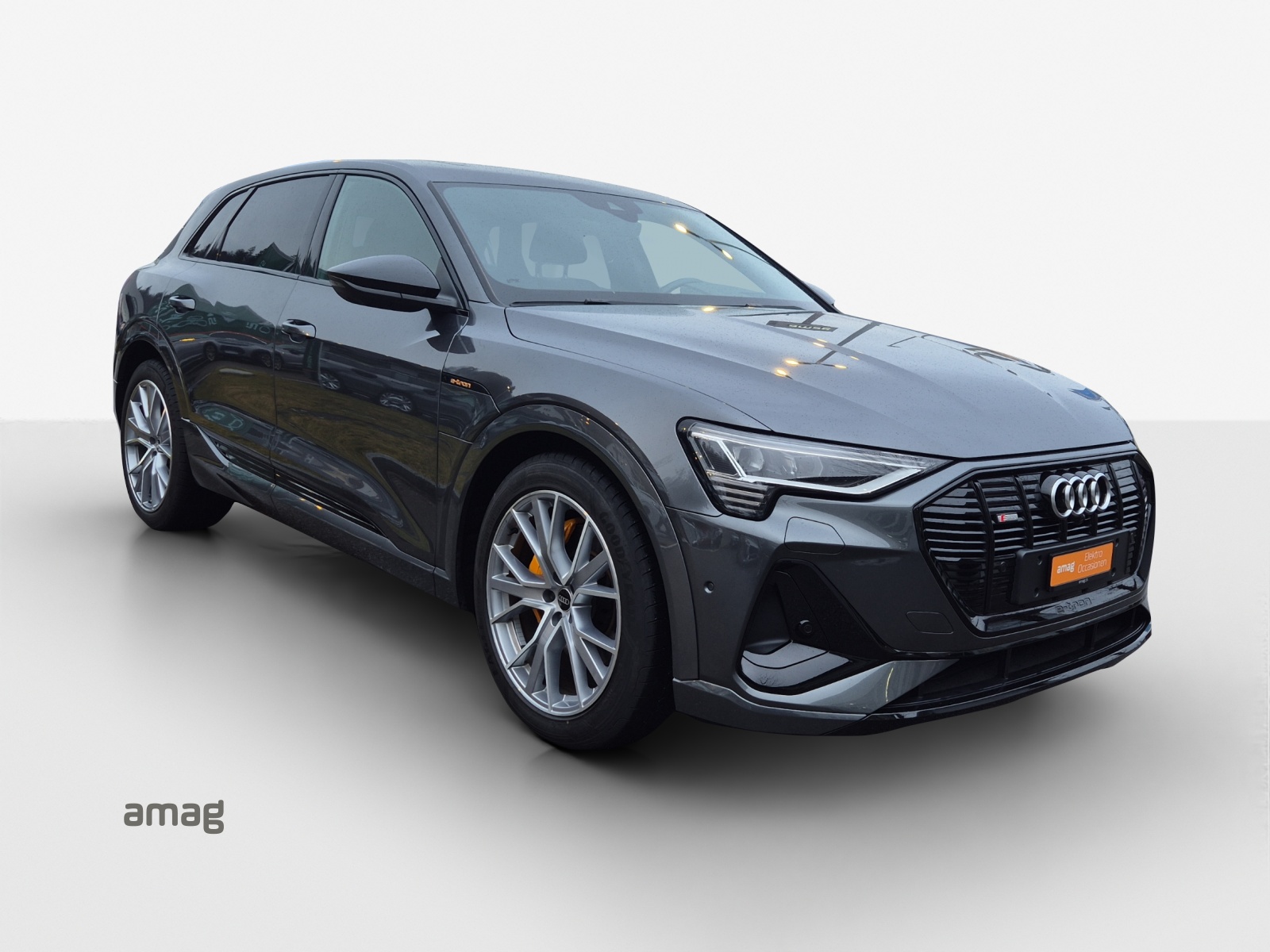 AUDI e-tron 55 S Line Black Edition quattro-image-6