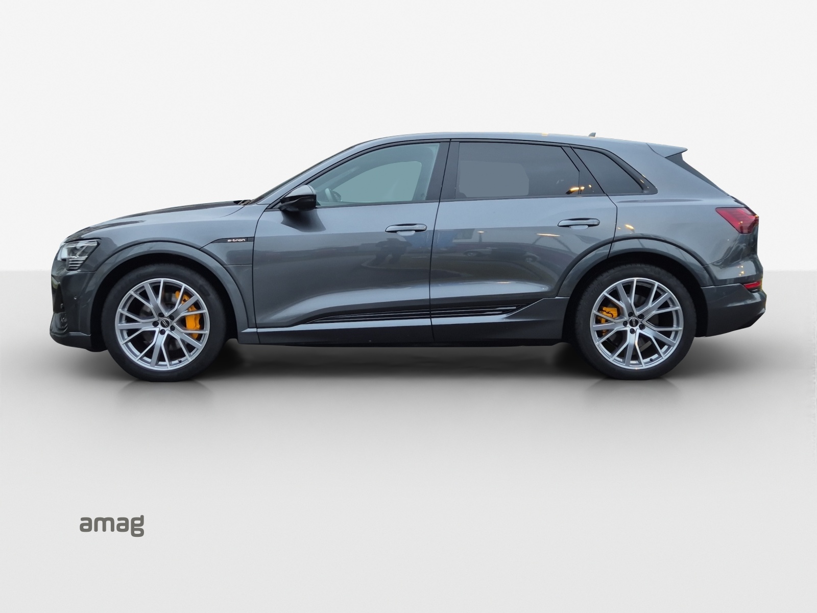 AUDI e-tron 55 S Line Black Edition quattro-image-1