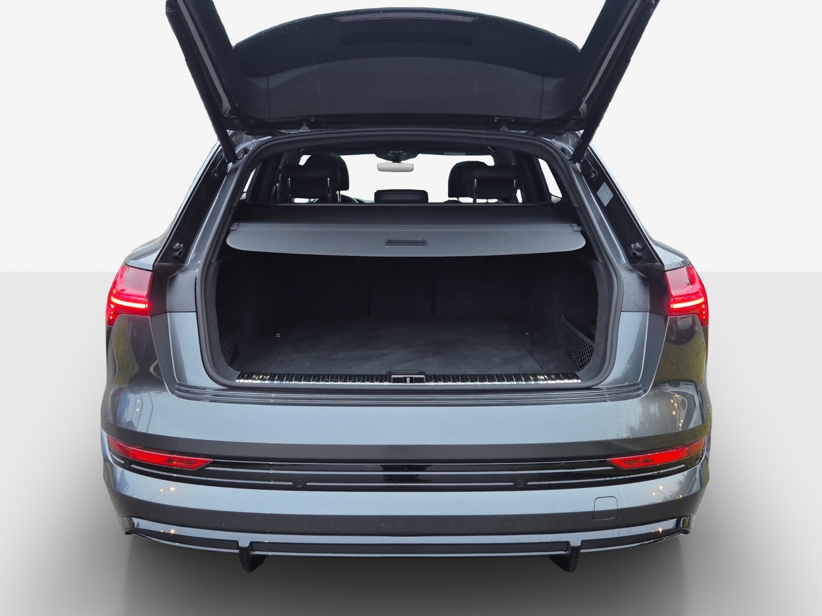 AUDI e-tron 55 S Line Black Edition quattro-image-13