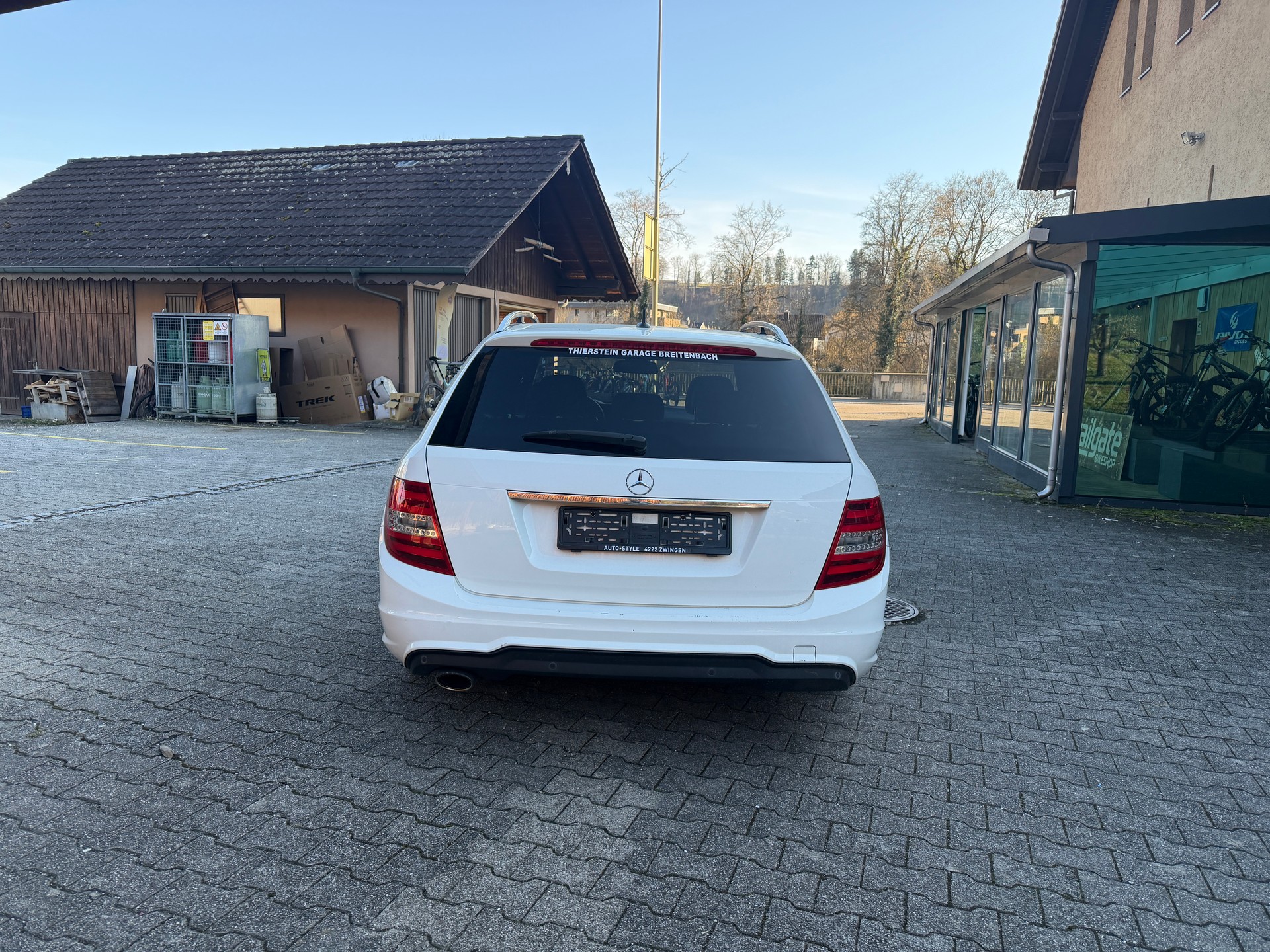 MERCEDES-BENZ C 180 Avantgarde-image-4