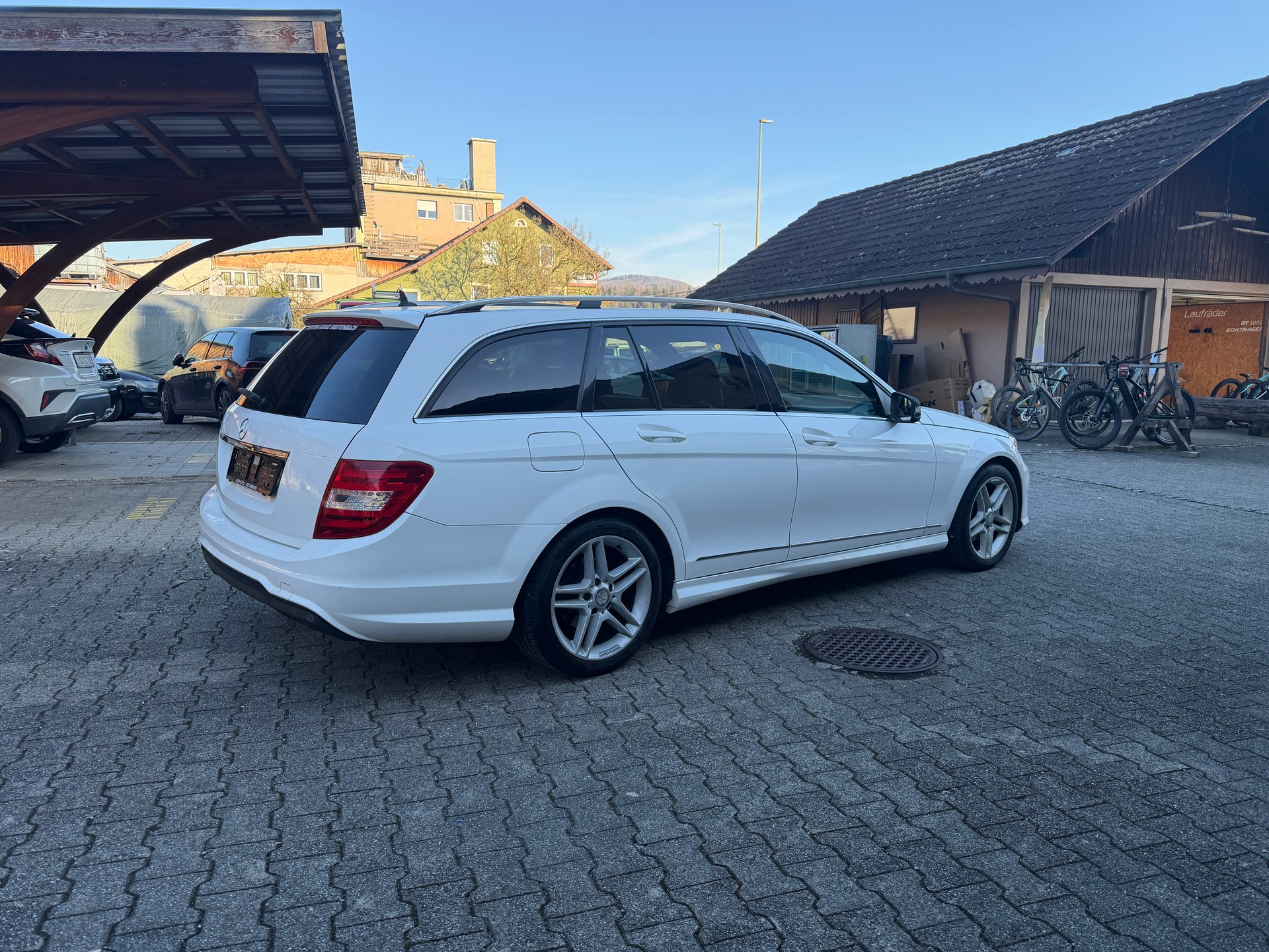 MERCEDES-BENZ C 180 Avantgarde-image-3