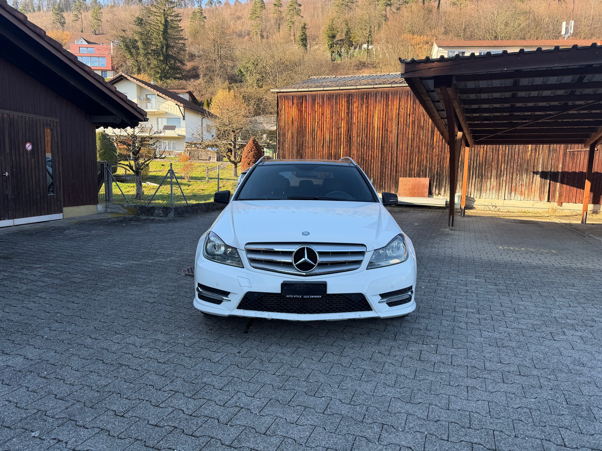 MERCEDES-BENZ C 180 Avantgarde-image-1