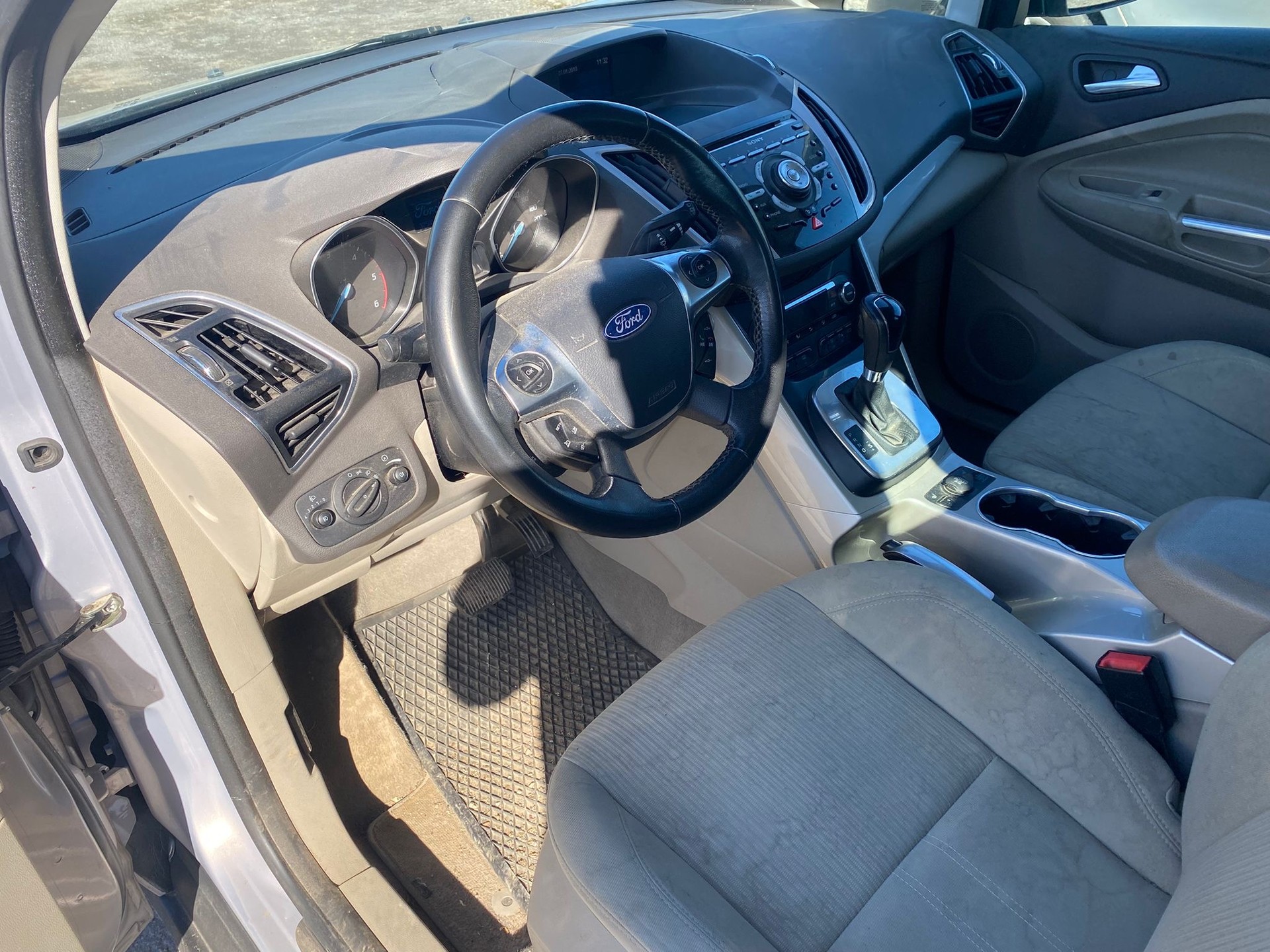 FORD C-Max 2.0 TDCi Titanium PowerShift-image-9
