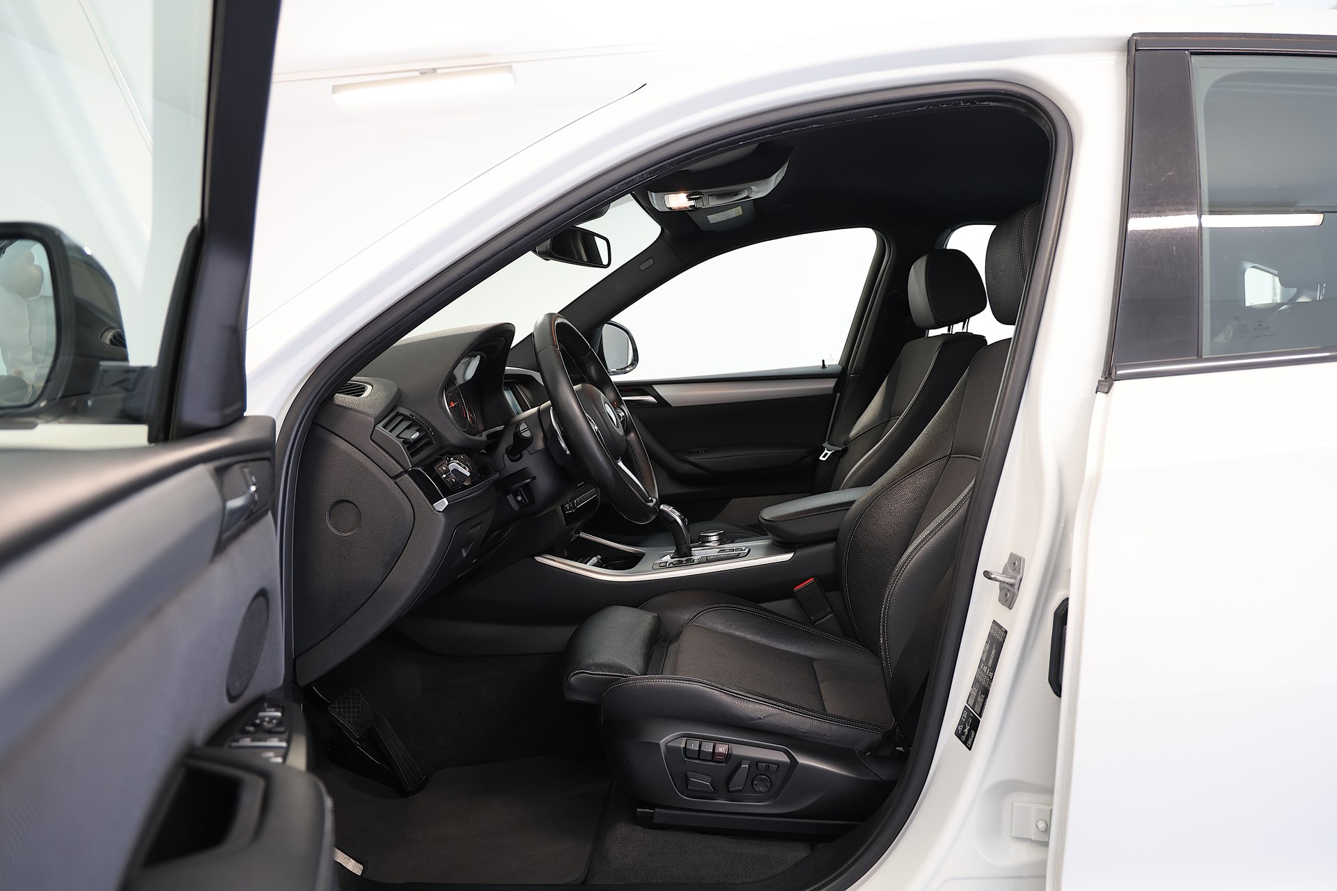 BMW X4 xDrive 30d M Sport Steptronic-image-9