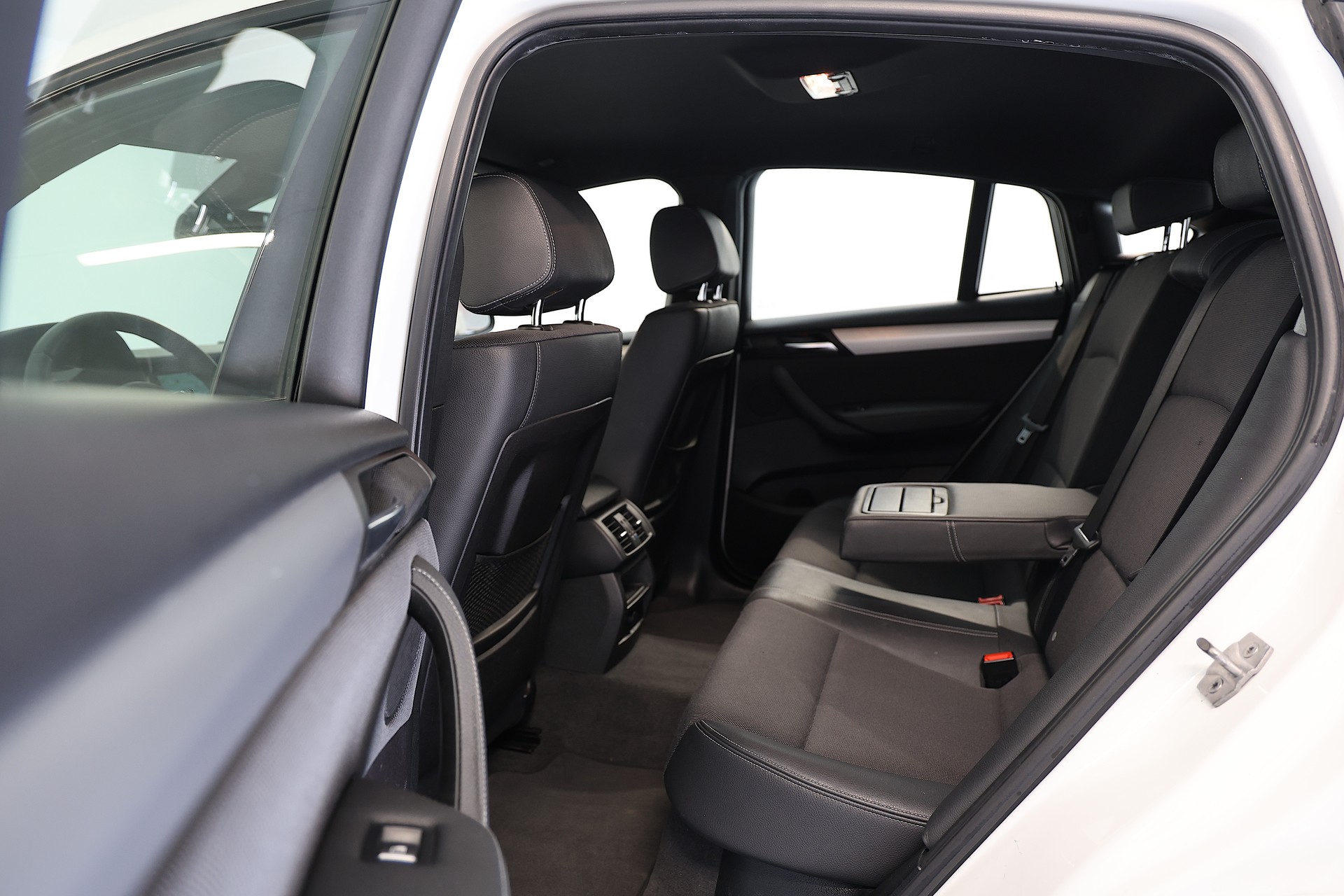 BMW X4 xDrive 30d M Sport Steptronic-image-19