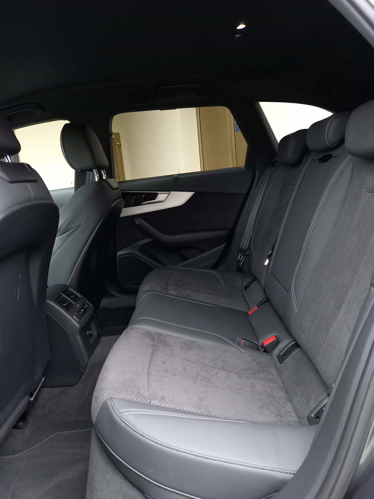 AUDI A4 Avant 40 TDI S line quattro S-tronic-image-13
