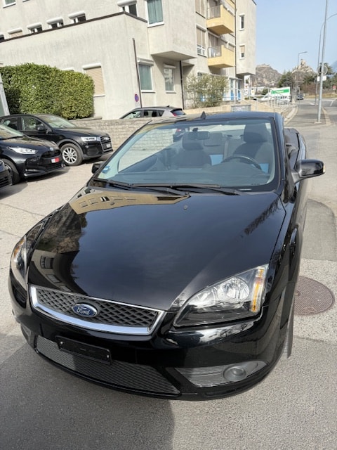 FORD Focus CC 2.0i Titanium-image-6