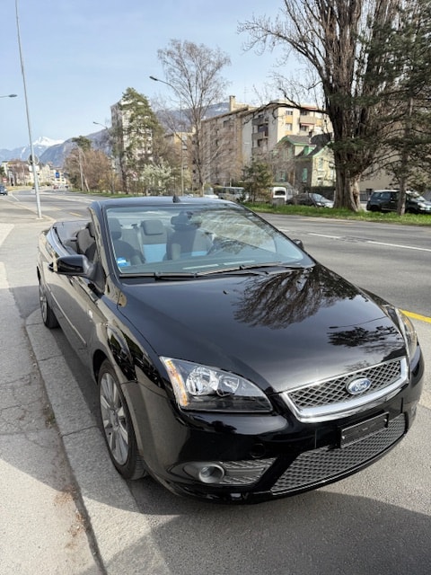 FORD Focus CC 2.0i Titanium-image-2