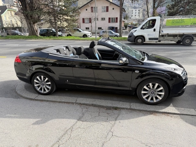 FORD Focus CC 2.0i Titanium