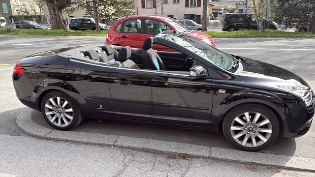 FORD Focus CC 2.0i Titanium-image-1