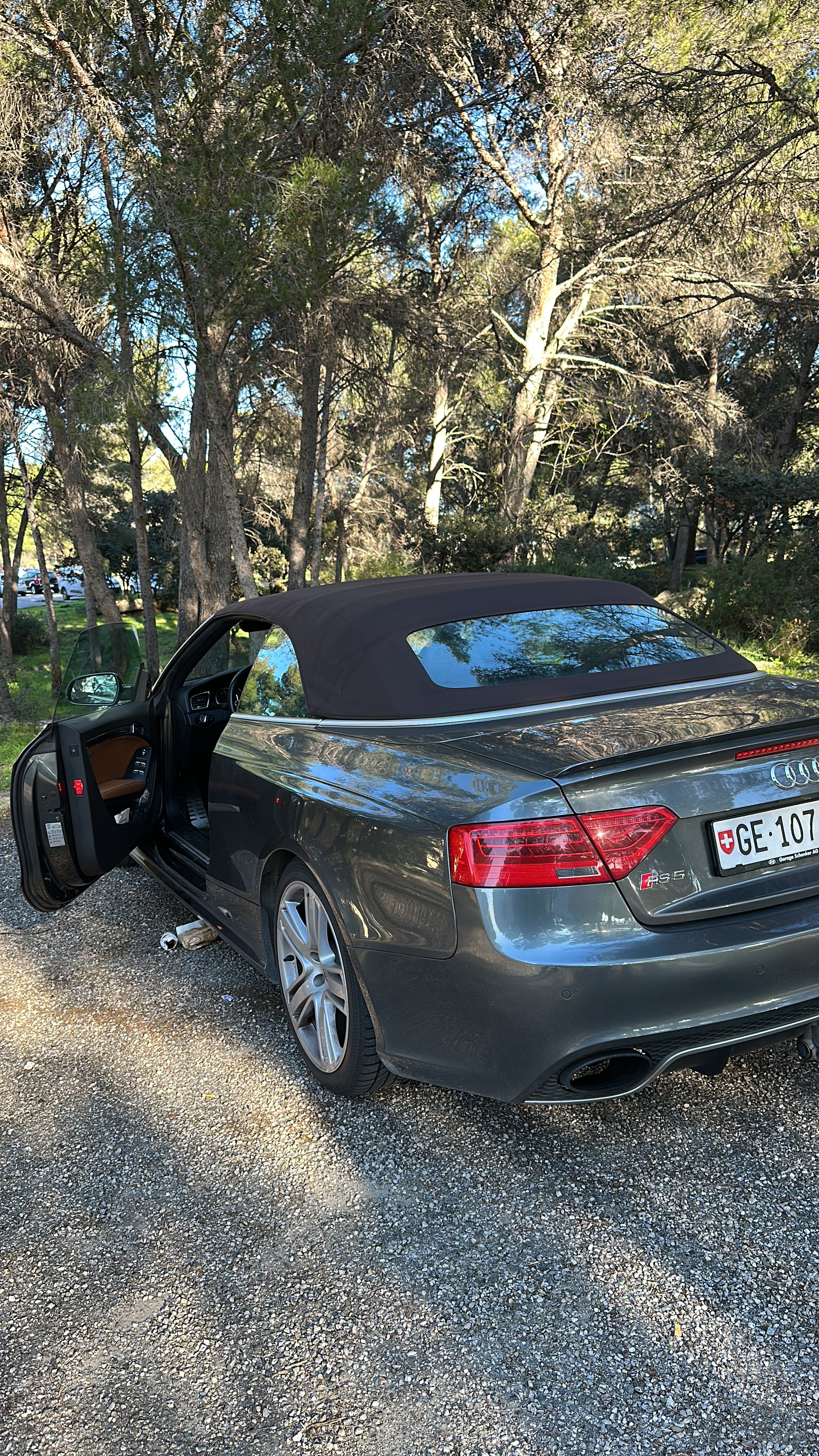 AUDI RS5 Cabrio 4.2 FSI quattro S-tronic-image-6