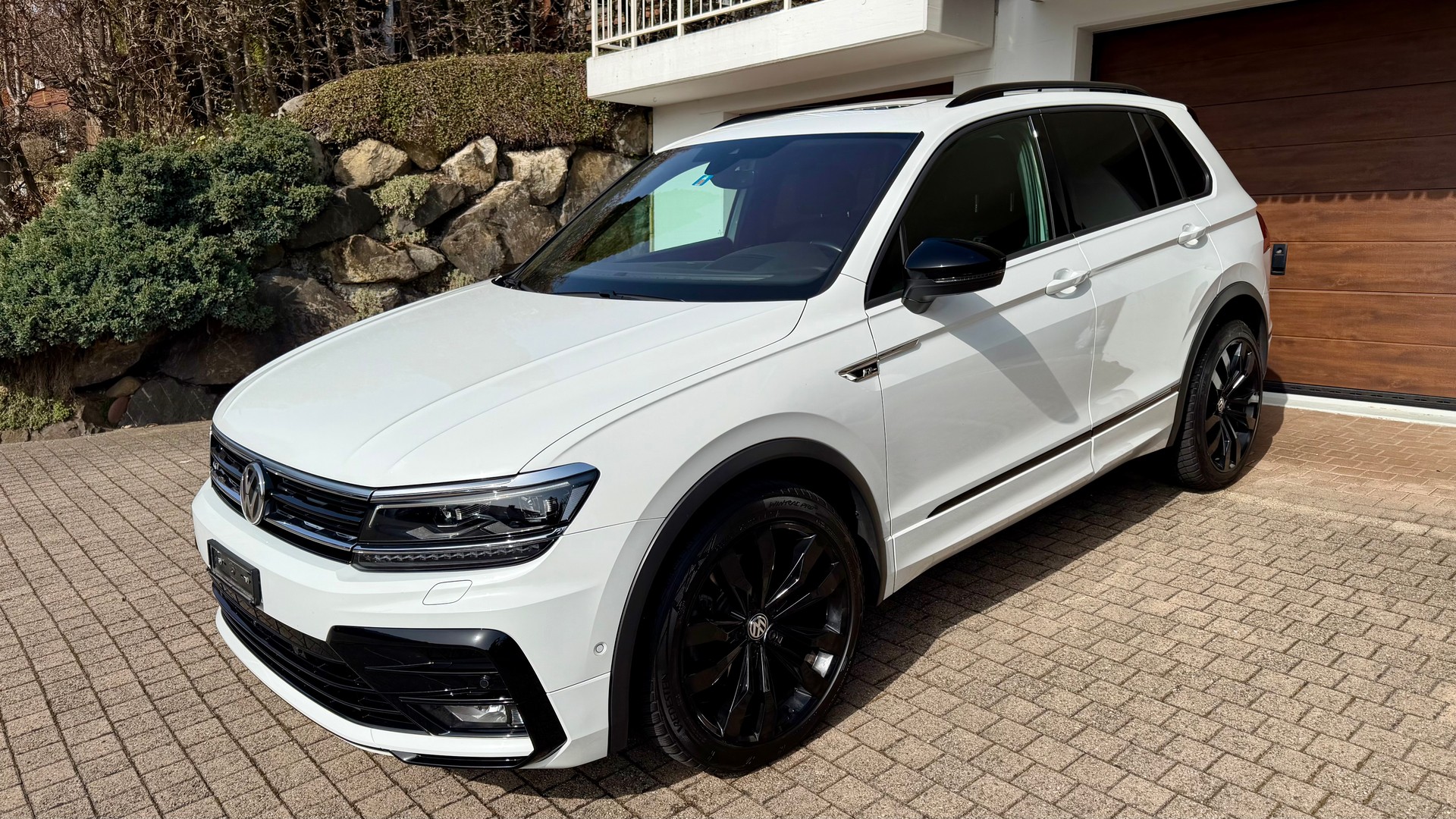 VW Tiguan 2.0TSI Offroad 4M 4Motion DSG-image-5