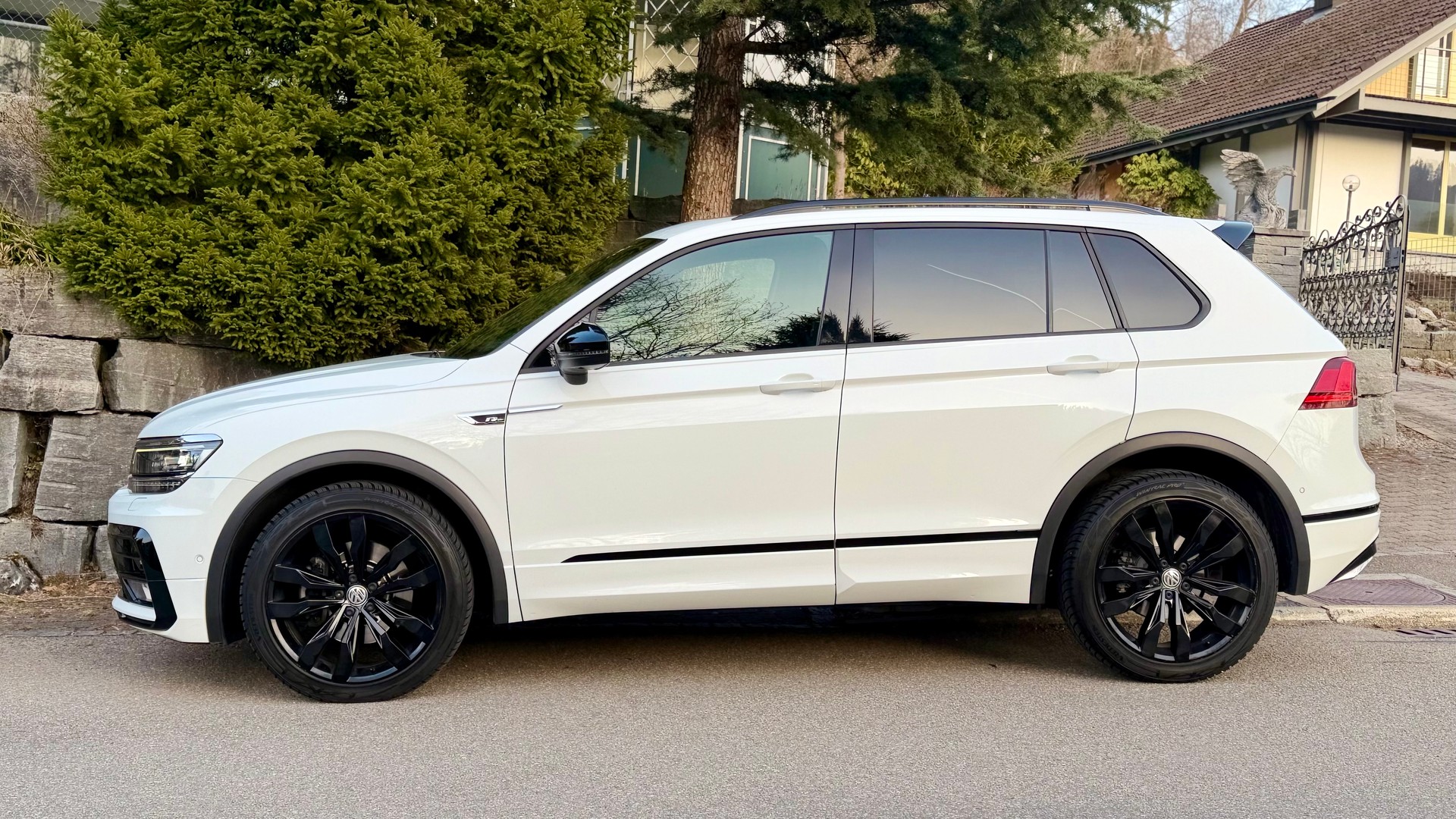 VW Tiguan 2.0TSI Offroad 4M 4Motion DSG-image-14