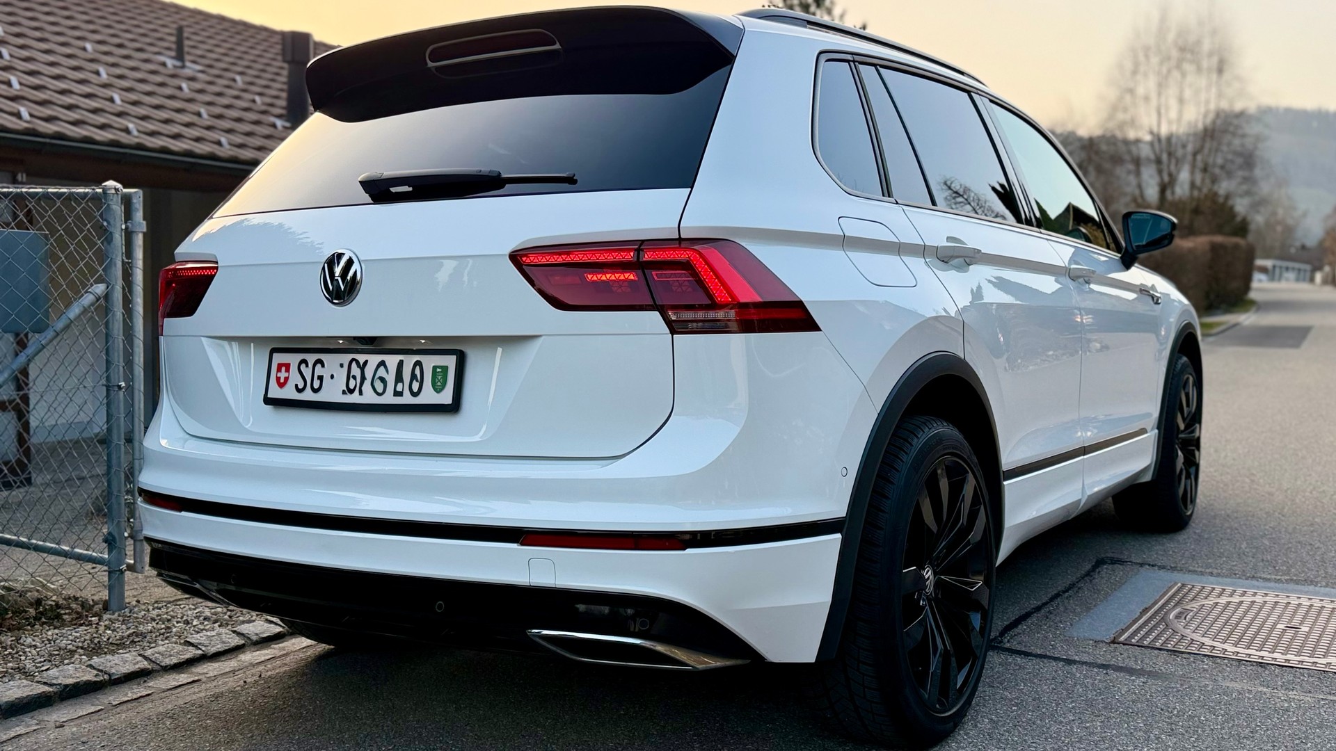 VW Tiguan 2.0TSI Offroad 4M 4Motion DSG-image-12