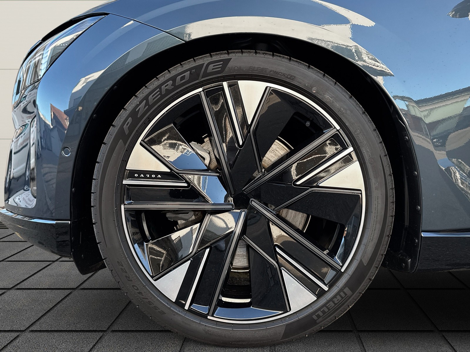 VOLVO ES90 Ultra-image-4