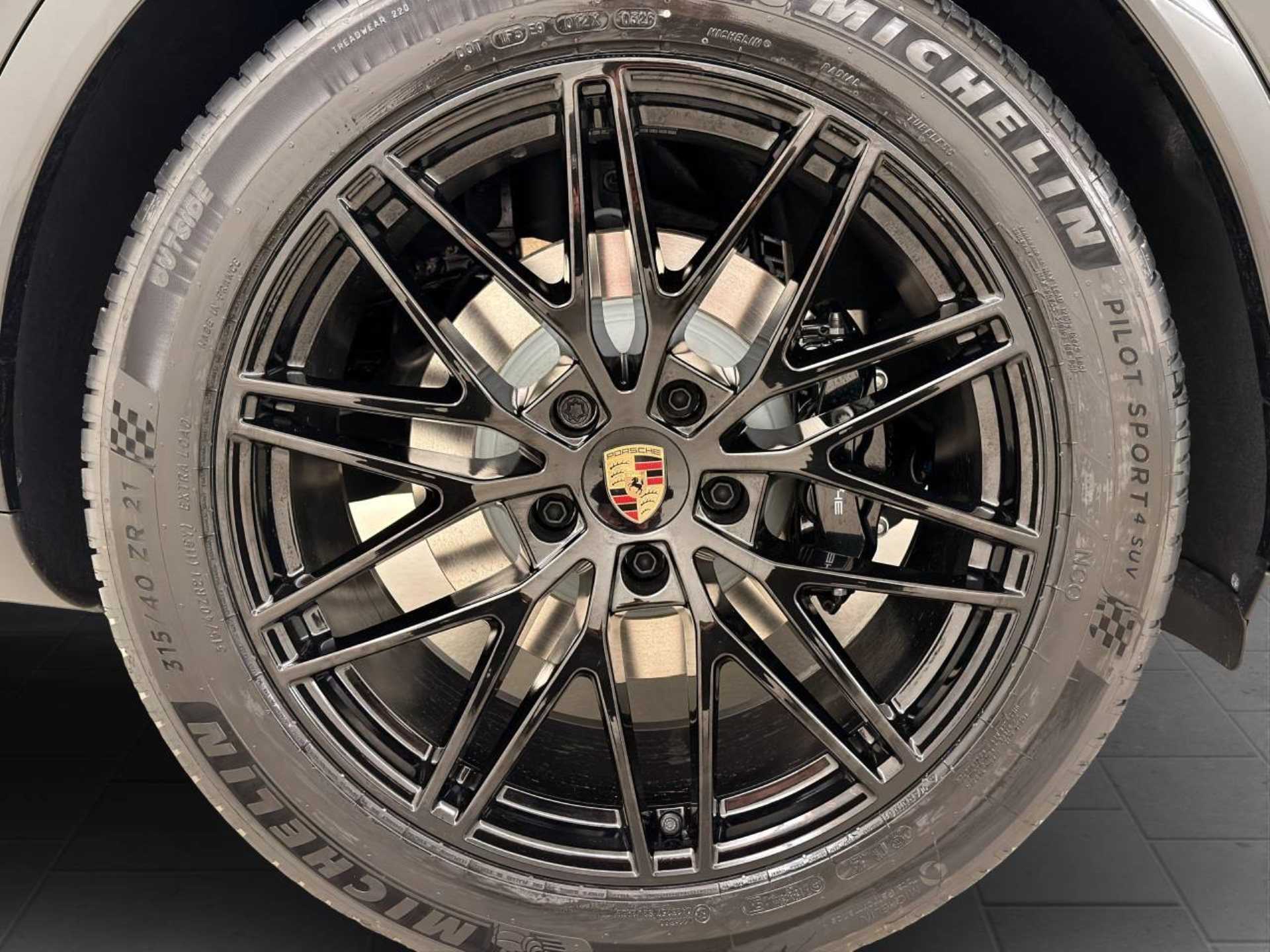 PORSCHE Cayenne E-Hybrid Coupé Black Edition-image-11