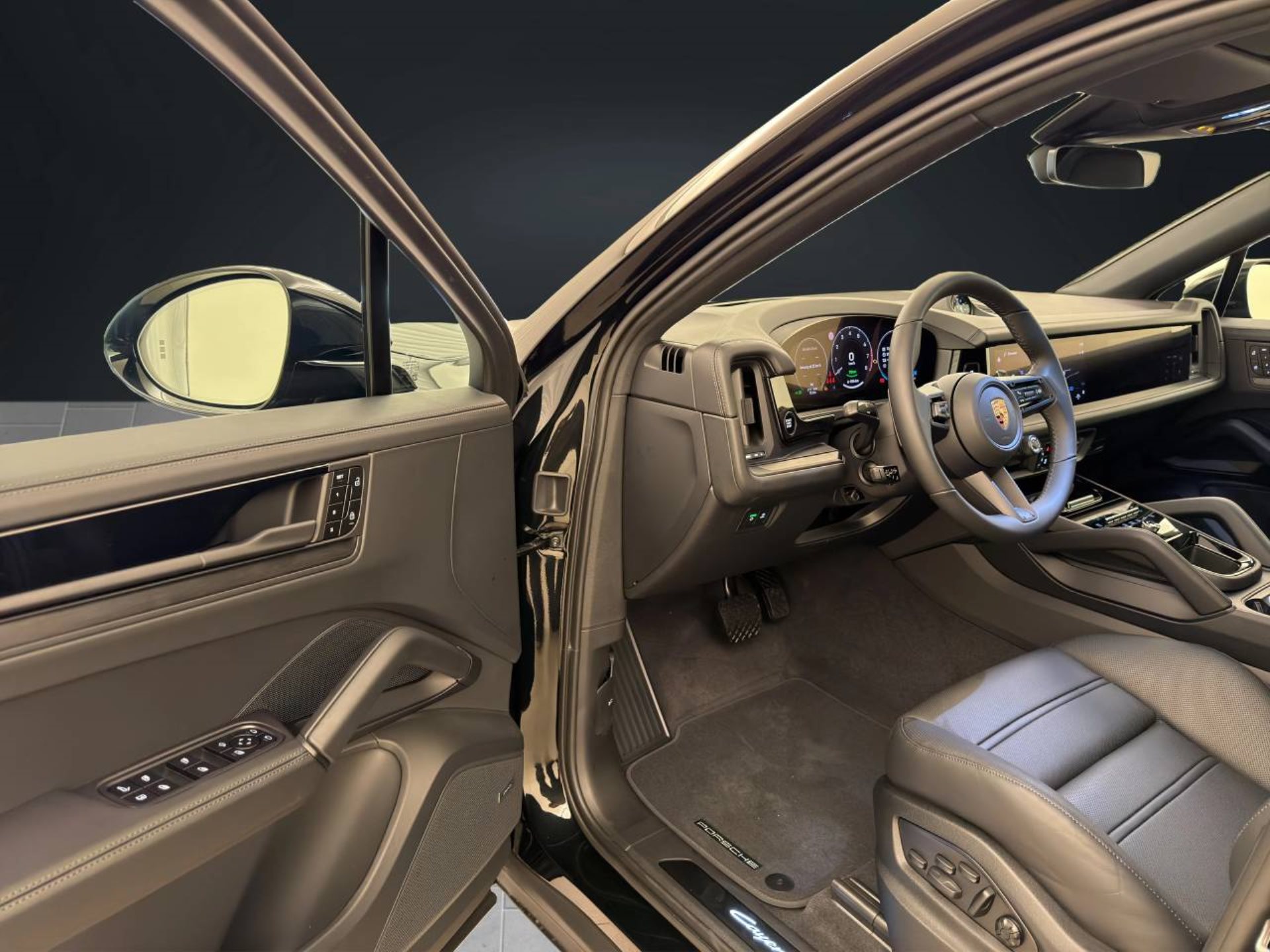 PORSCHE Cayenne E-Hybrid Coupé Black Edition-image-3