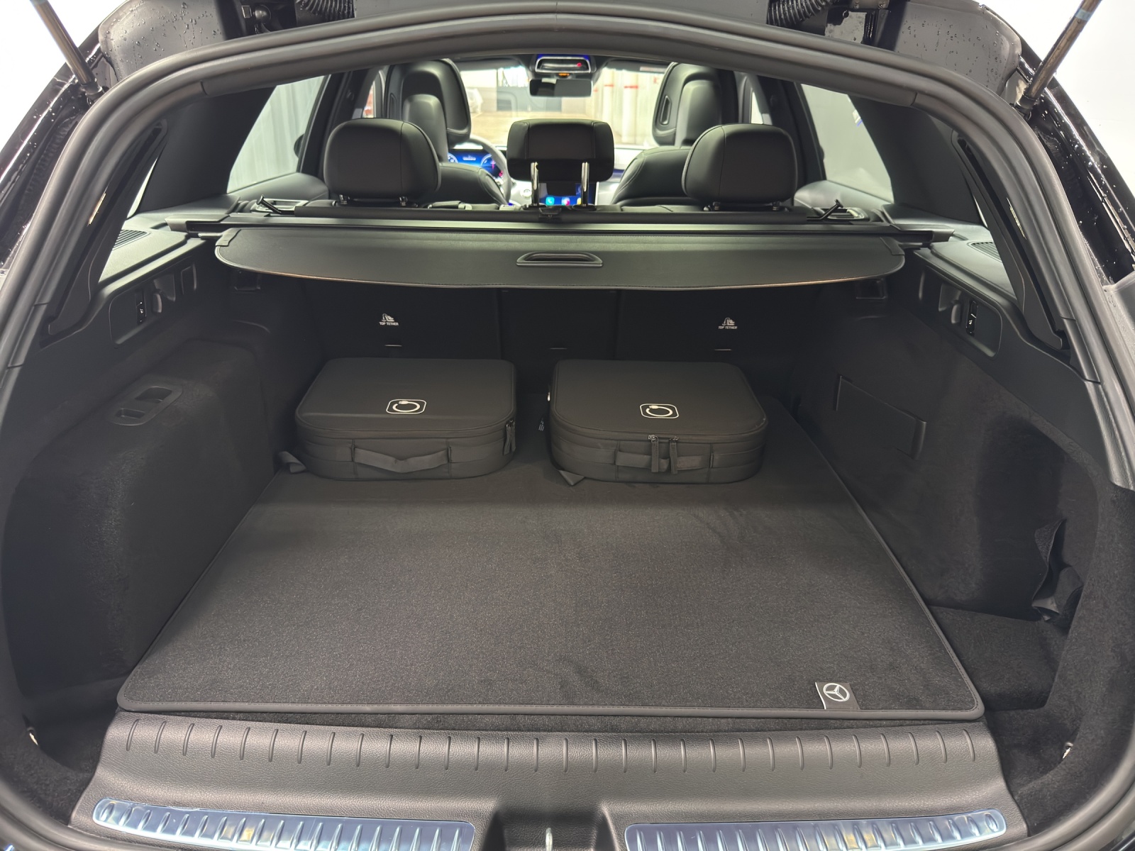 MERCEDES-BENZ C 300 de AMG Line 4Matic-image-10
