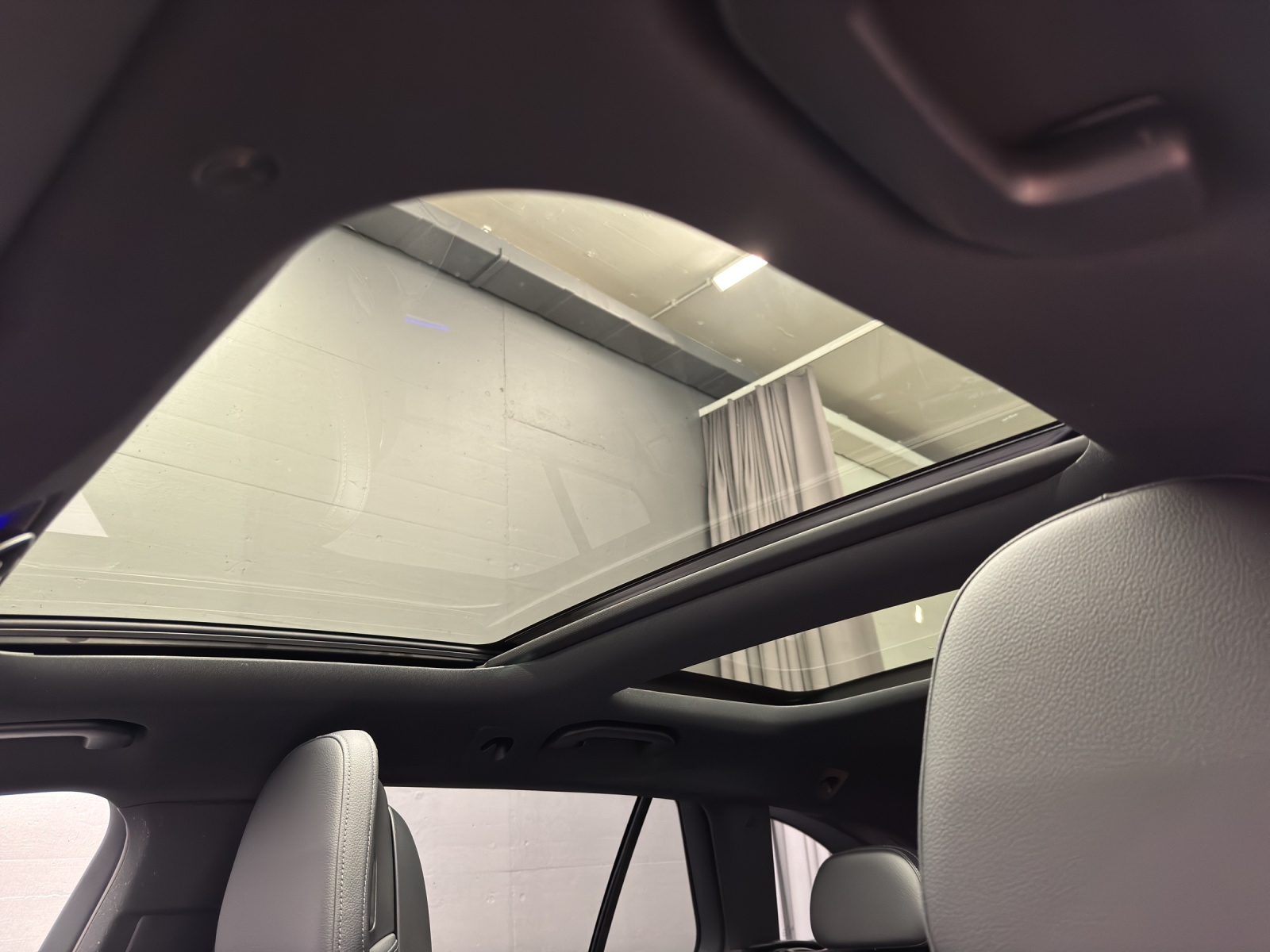 MERCEDES-BENZ C 300 de AMG Line 4Matic-image-15