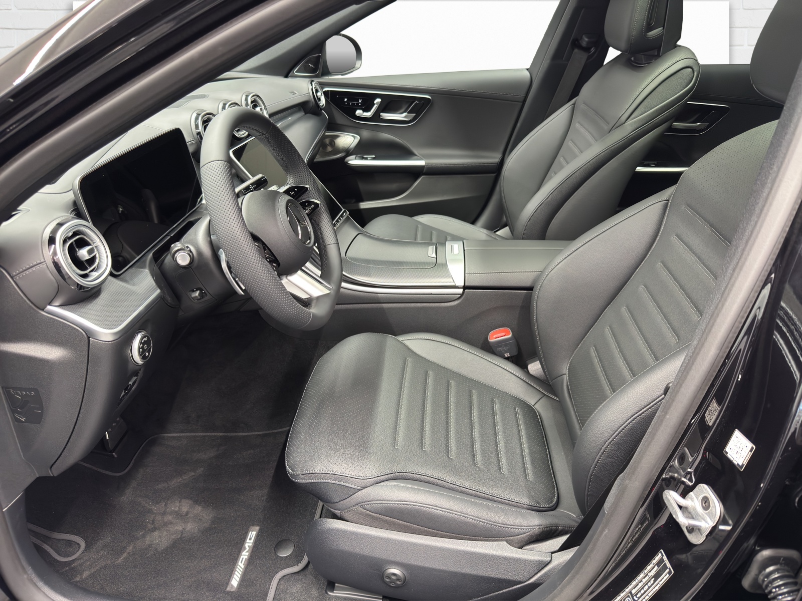 MERCEDES-BENZ C 300 de AMG Line 4Matic-image-6