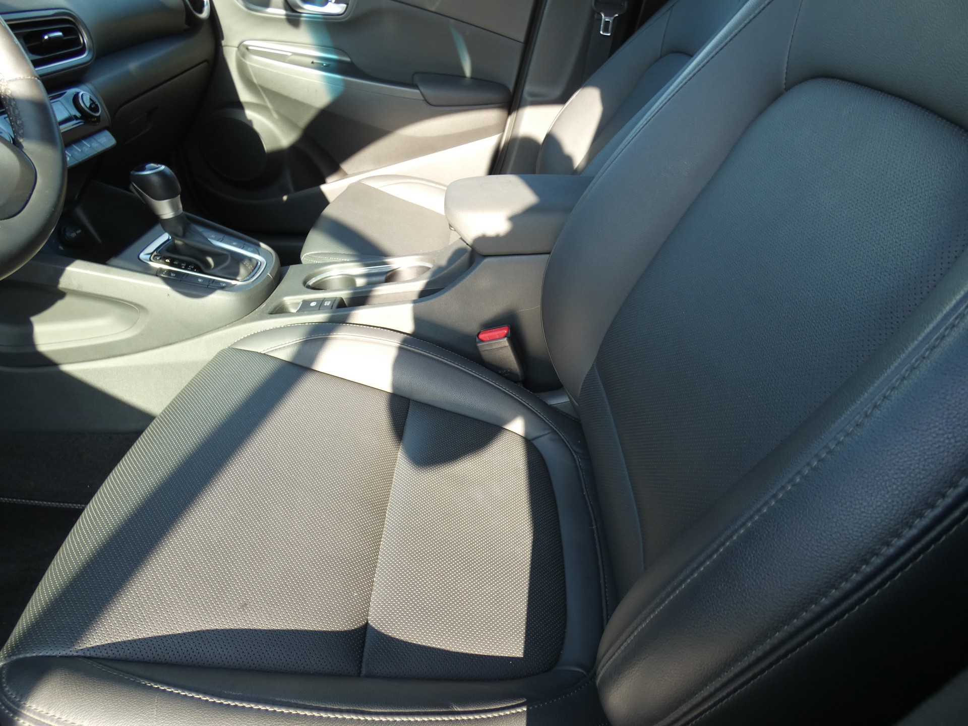 HYUNDAI Kona 1.6 GDi HEV Vertex DCT-image-7