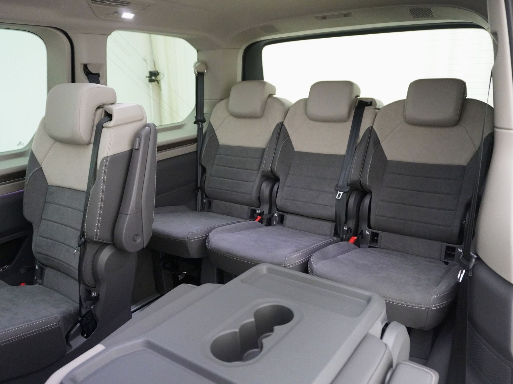 VW Multivan 1.5 TSI eHybrid Style DSG 4motion-image-14