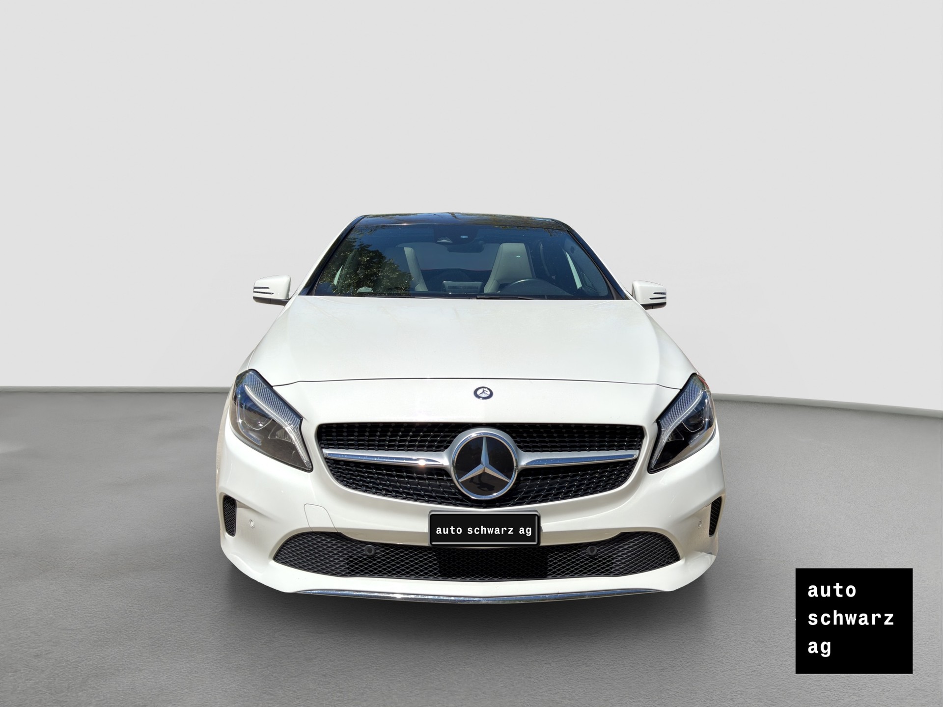 MERCEDES-BENZ A 220 d Urban 4Matic 7G-DCT-showroom-element-1