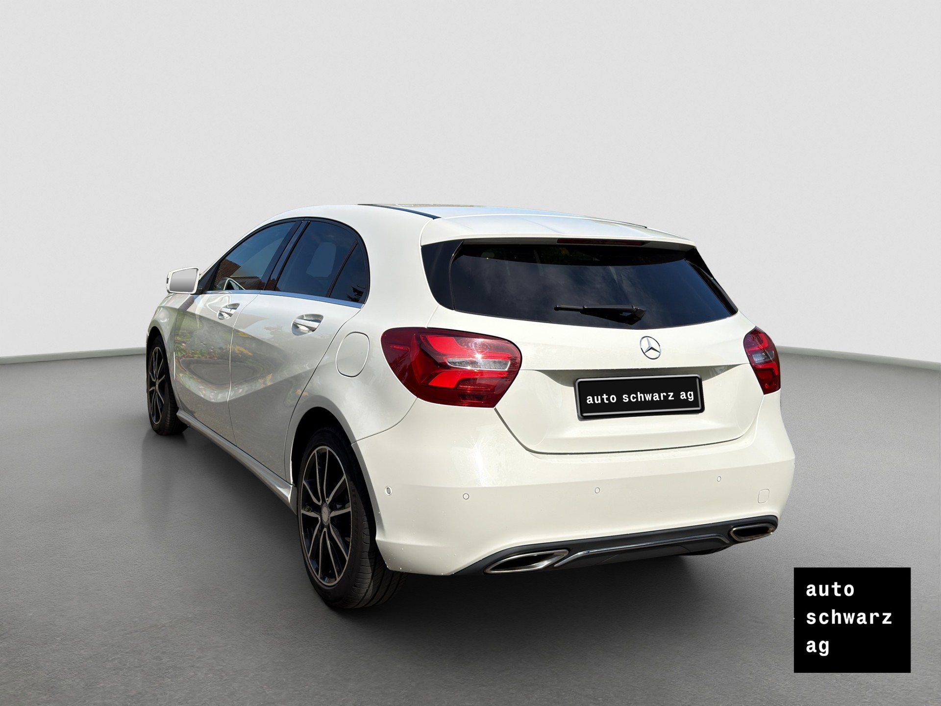 MERCEDES-BENZ A 220 d Urban 4Matic 7G-DCT-image-6