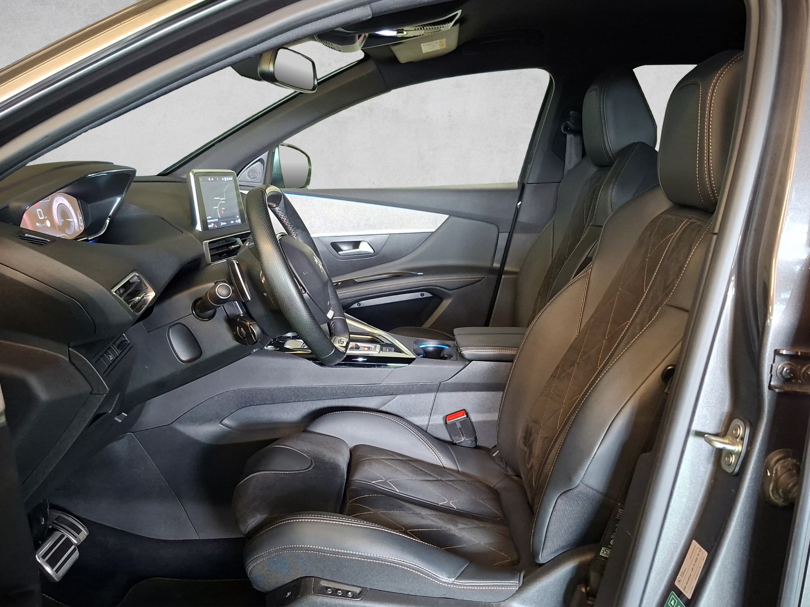 PEUGEOT 3008 2.0 BlueHDi 180 GT-image-14