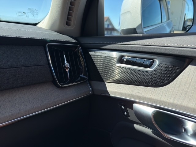 VOLVO XC90 2.0 B5 MH Plus Bright AWD-image-13