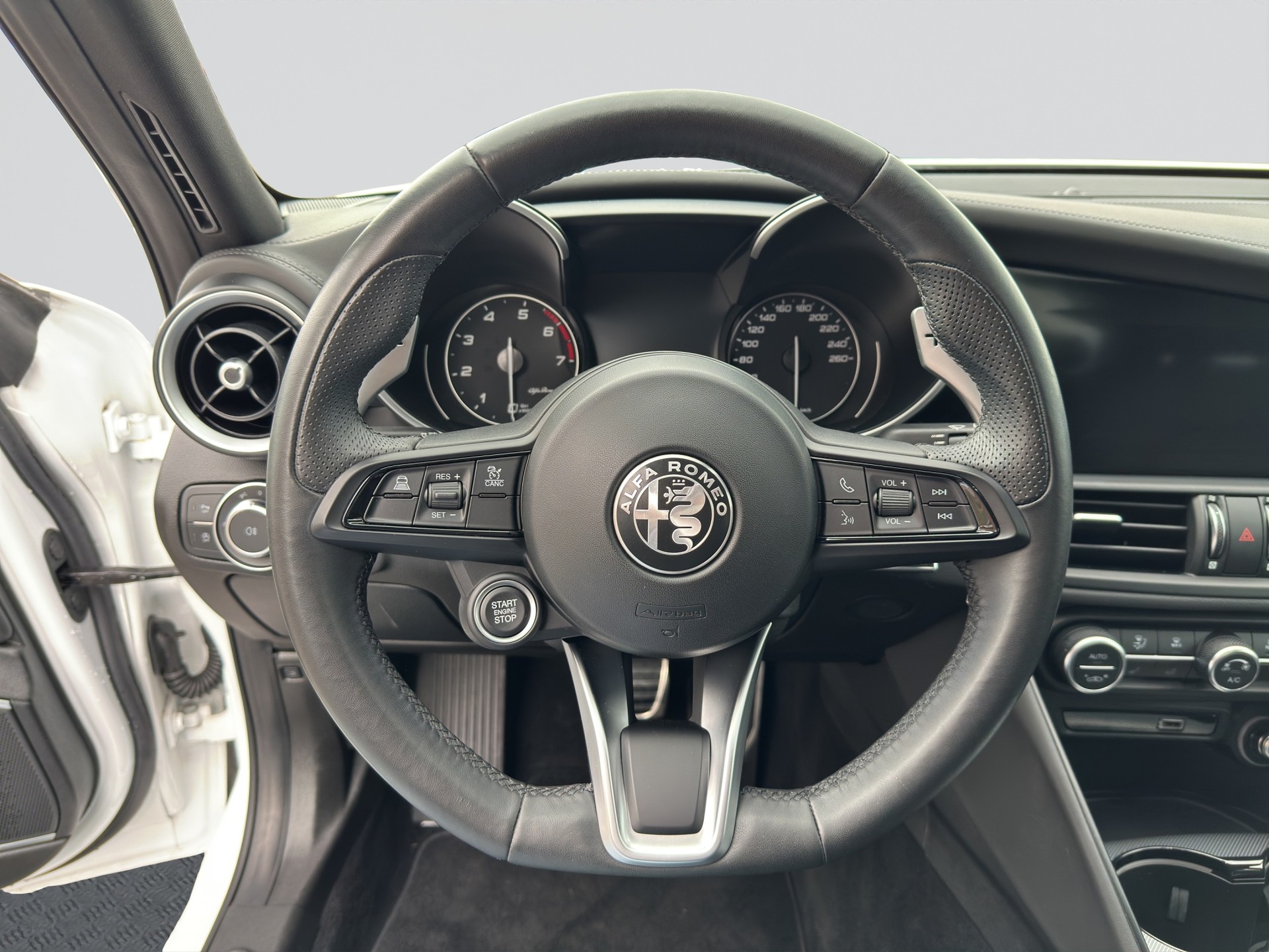ALFA ROMEO Giulia 2.0 Veloce Q4-image-10