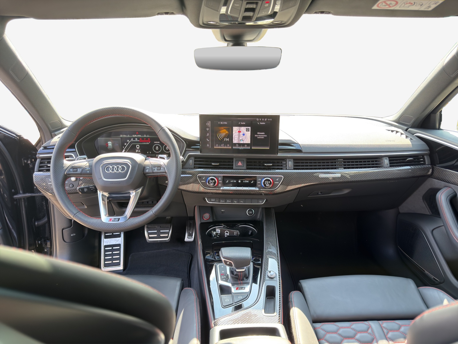 AUDI RS4 Avant quattro tiptronic-image-8