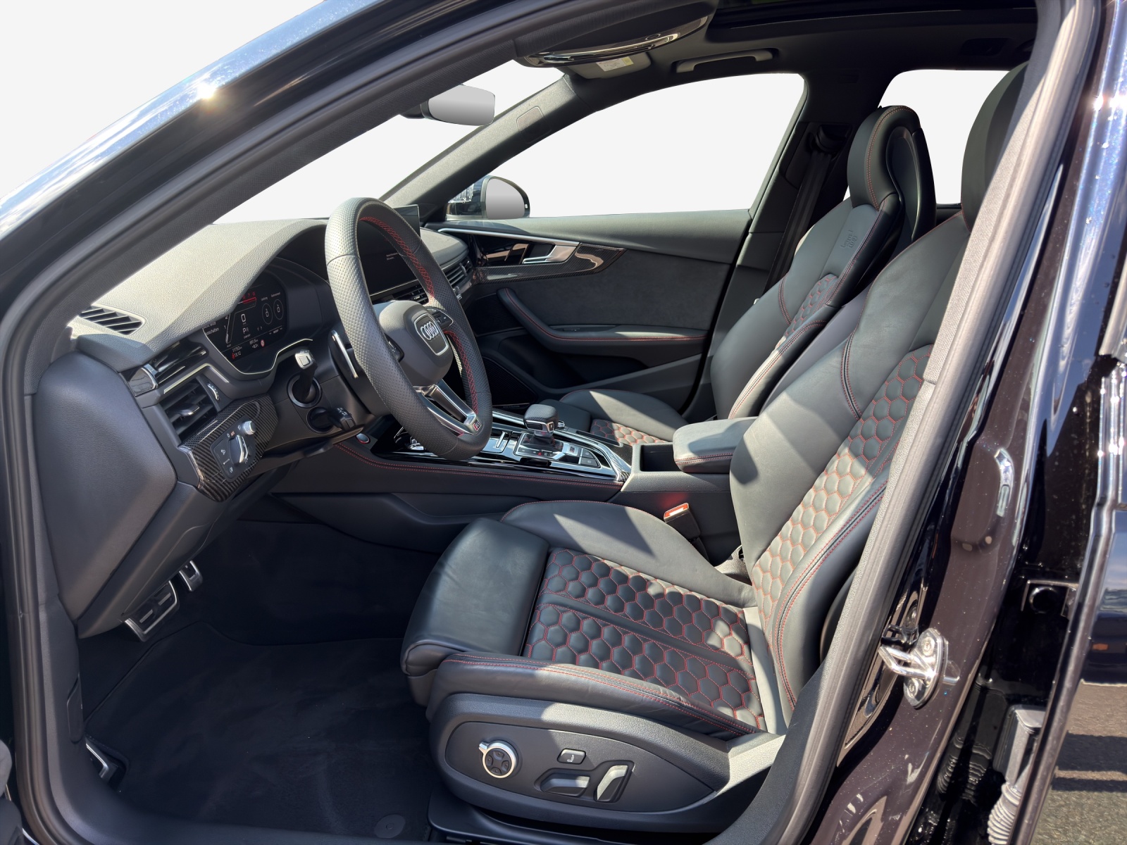 AUDI RS4 Avant quattro tiptronic-image-7