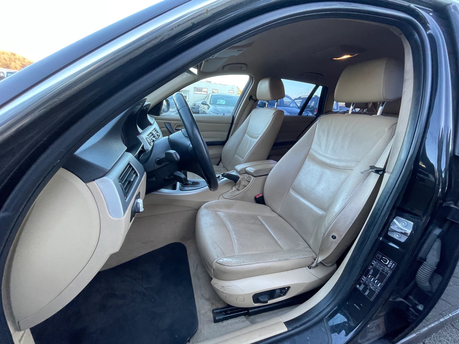 BMW 330d xDrive Touring Steptronic-image-10