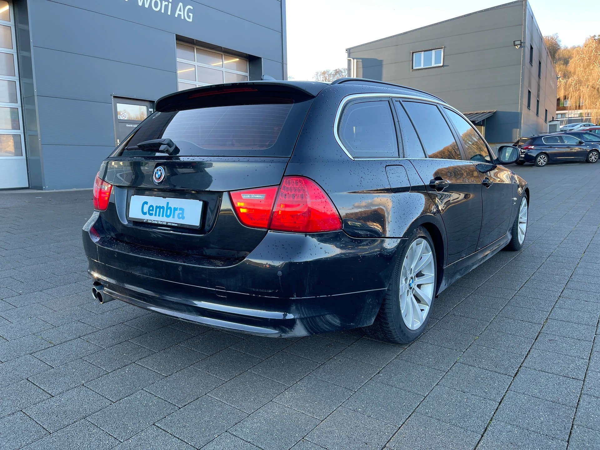BMW 330d xDrive Touring Steptronic-image-3